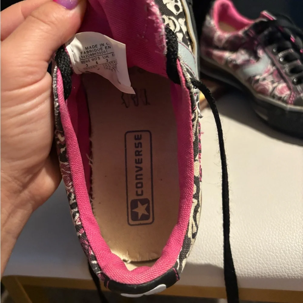 Womens Black and Pink Skull and Roses custom converse Sneakers - Picture 10 of 10